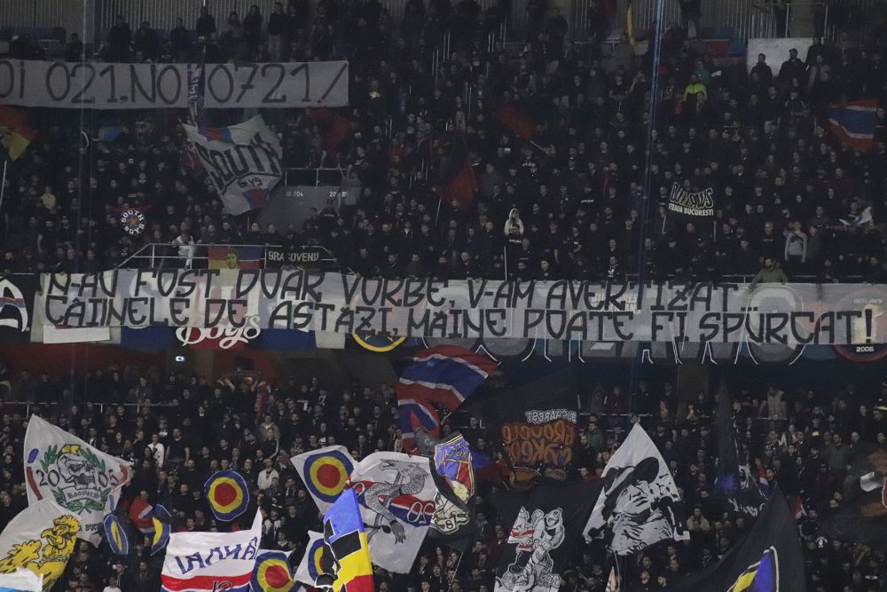 Duel colosal între galerii la Steaua - Dinamo! Sute de bannere, coregrafii, torțe și spectacol în tribune_94