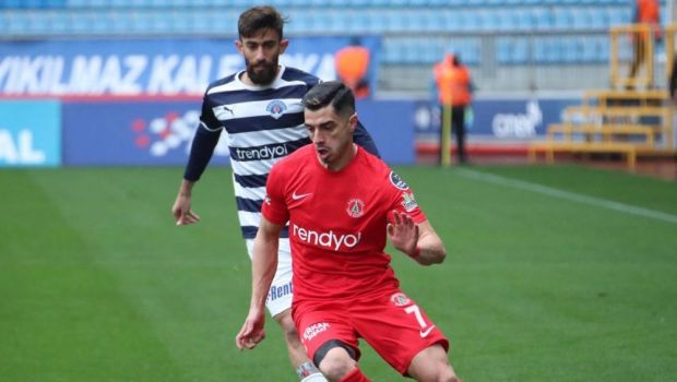 
	Umraniyespor, cu Valentin Gheorghe titular, e atât de slabă încât nu le-a depășit pe Gaziantep și Hatayspor, echipe retrase din campionat!
