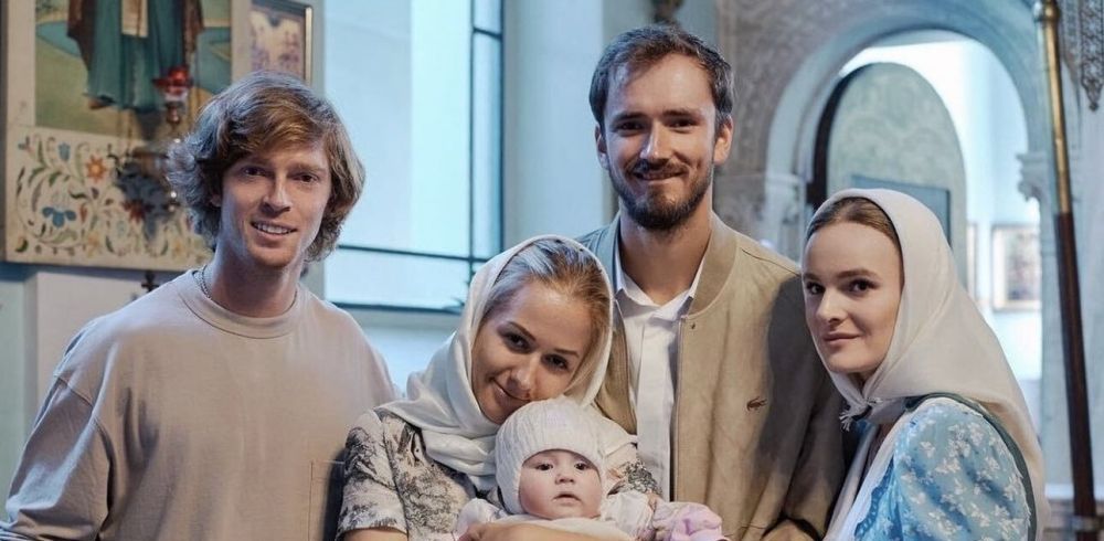 Andrey Rublev, ales naș de botez al primului copil avut de rivalul-prieten, Daniil Medvedev_1