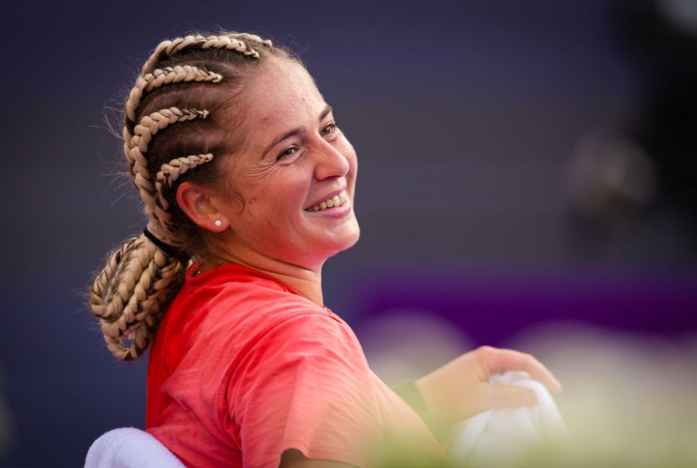 A distrus-o pe Emma Răducanu și-a zburat! Ce rezultat a făcut Jelena Ostapenko, în turul 2 la Stuttgart_6