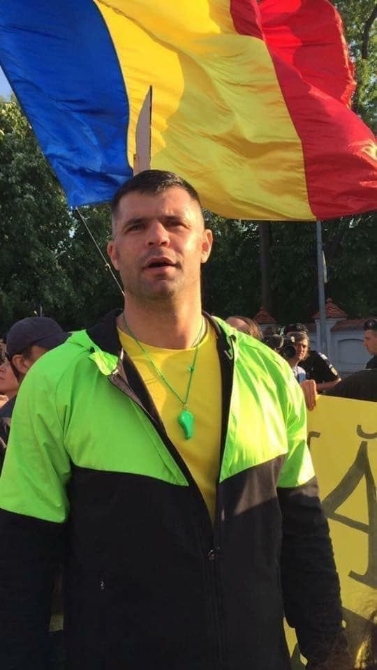 Daniel Ghiță și-a uimit fanii: "Să-i vedem și pe ceilalți parlamentari dacă au curaj să facă asta!" / "Ai fost un gladiator, acum ești un patriot"_18