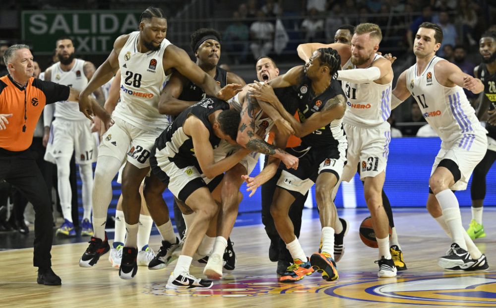 Bătaie ca-n Vestul Sălbatic! Jucătorii de la Partizan Belgrad, primiți ca niște eroi după incidentele violente de la Madrid_1