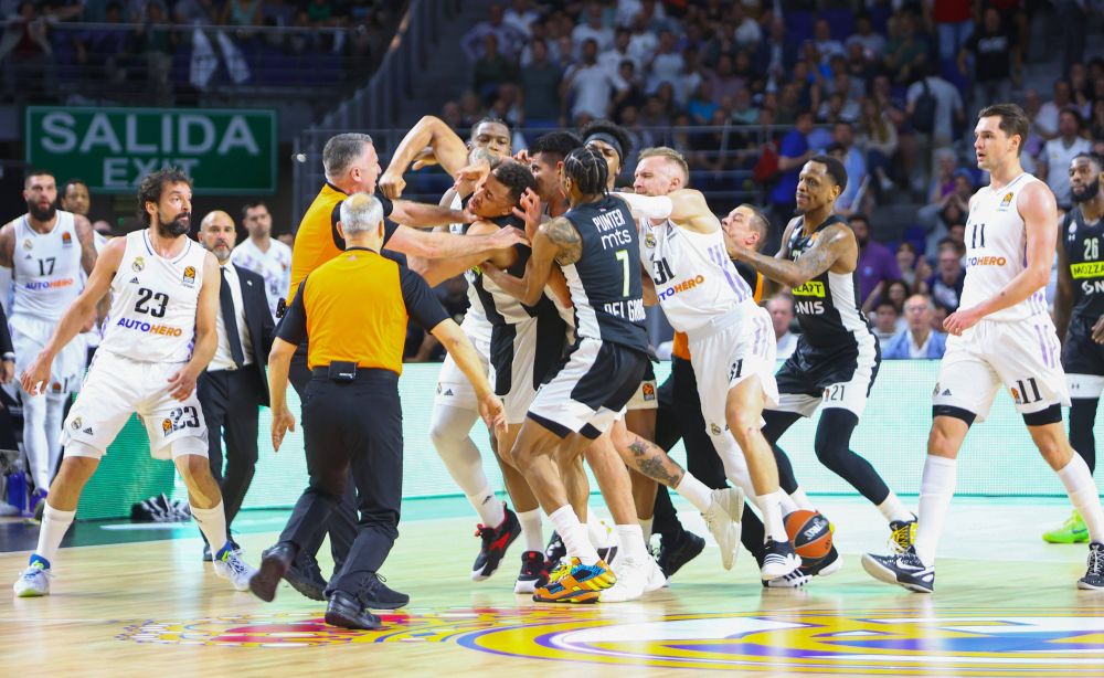 Bătaie ca-n Vestul Sălbatic! Jucătorii de la Partizan Belgrad, primiți ca niște eroi după incidentele violente de la Madrid_9