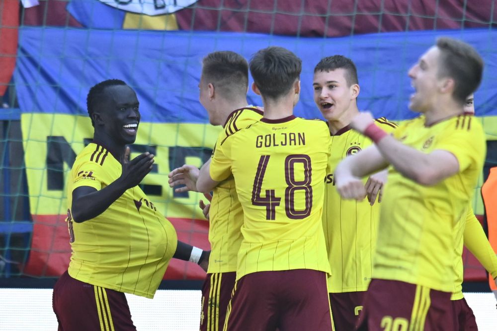 Echipa unui român a descoperit „magia” și e aproape de titlu: condusă în minutul 90, a bătut la două goluri diferență_6