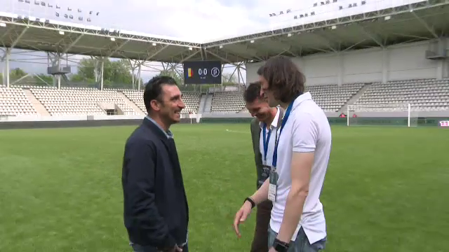 Cu ce fotbalist a fost surprins Elias Charalambous stând de vorbă la Gala Mihai Neșu (LIVE pe Pro Arena & VOYO, ora 18:00)_53