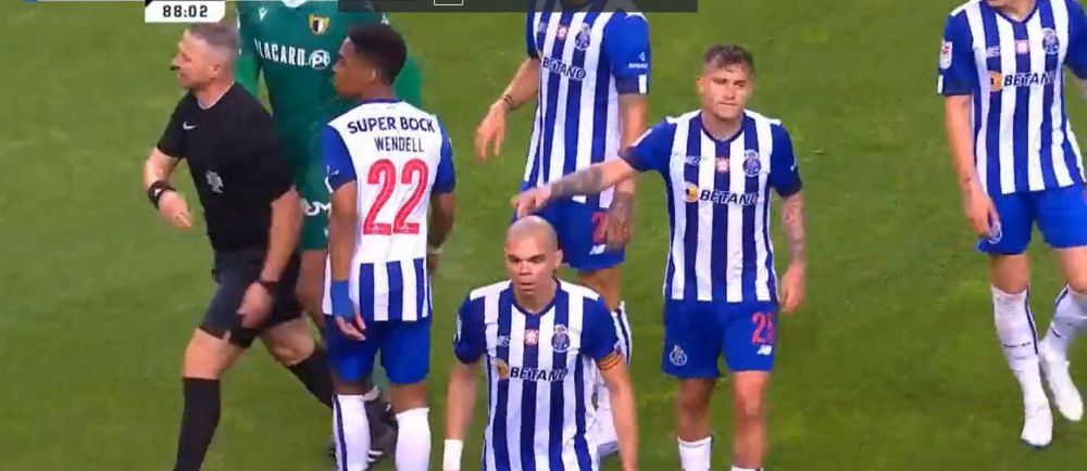 Veteranul Pepe, criză de nervi la meciul contra echipei lui Alex Dobre! Portughezul a făcut plângere la poliție_2