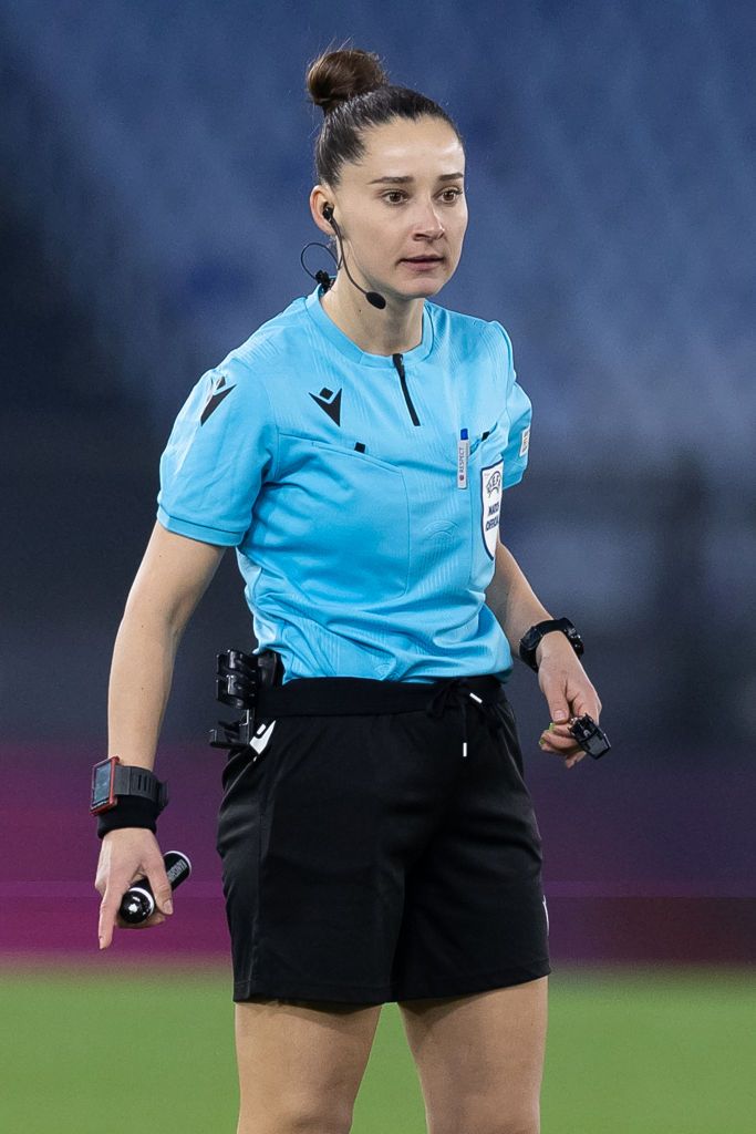 „O femeie cu sânii în vânt pe teren!” Reacție halucinantă a lui Gigi Becali după ce a văzut că Iuliana Demetrescu a arbitrat în Liga 1_6