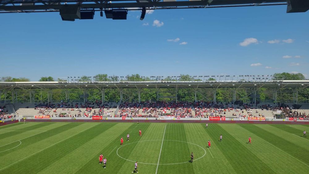 Cum arată tribunele stadionului ”Arcul de Triumf”, la ora meciului Dinamo - Unirea Dej_5