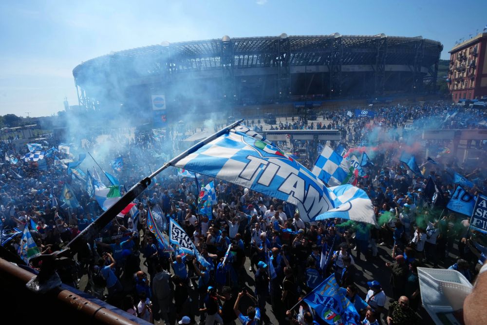Motivul pentru care fanii lui Napoli au afișat celebrul ”Scudetto” invers: ”Nu simte că aparține Italiei”_11
