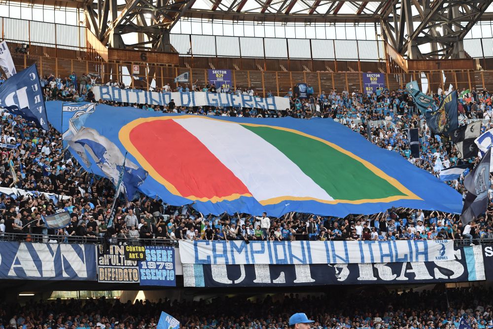 Motivul pentru care fanii lui Napoli au afișat celebrul ”Scudetto” invers: ”Nu simte că aparține Italiei”_13