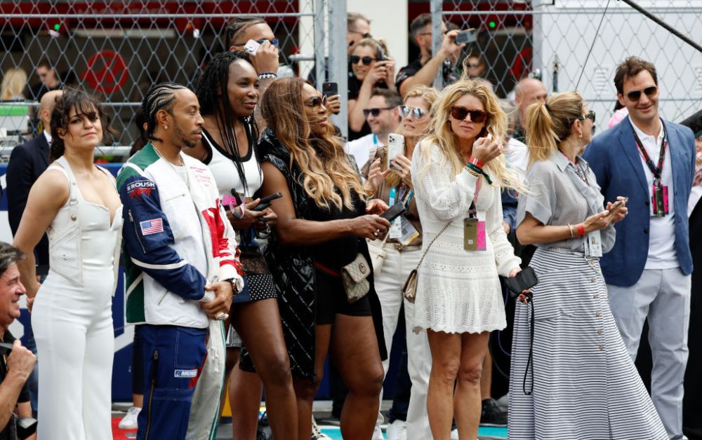 Shakira și Lindsey Vonn, apariții de senzație la Grand Prix-ul din Miami! Vedetele s-au înghesuit la Formula 1 _36