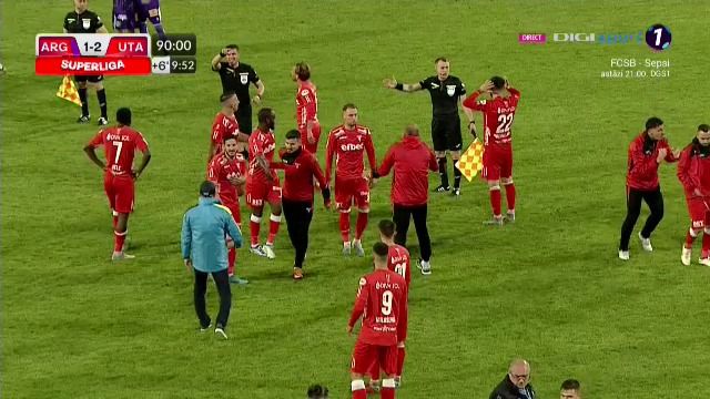 FC Argeş - UTA Arad 2-2 | Garita a egalat în minutul 90+14, după un final nebun pe stadionul „Nicolae Dobrin”. Rednic a vrut să scoată echipa de pe teren_6