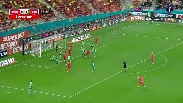 David Airlines! Miculescu s-a înălțat peste defensiva adversă și a marcat primul gol din play-off_15