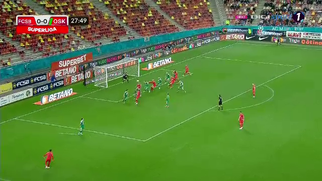 David Airlines! Miculescu s-a înălțat peste defensiva adversă și a marcat primul gol din play-off_7