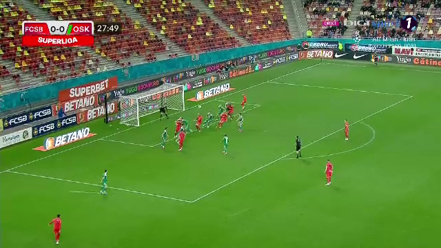David Airlines! Miculescu s-a înălțat peste defensiva adversă și a marcat primul gol din play-off_8