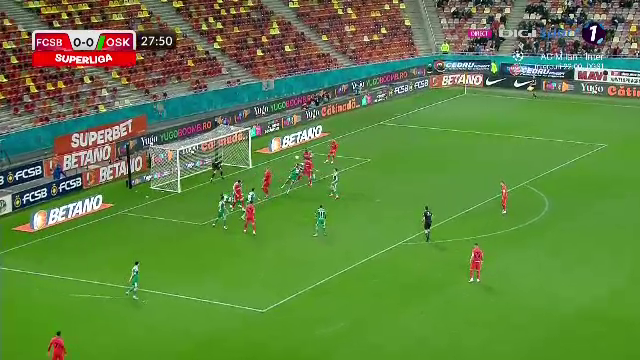 David Airlines! Miculescu s-a înălțat peste defensiva adversă și a marcat primul gol din play-off_10