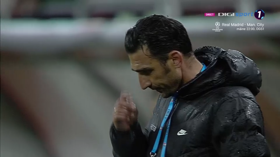 Gestul lui Elias Charalambous după golul marcat de Ovidiu Popescu, cu care FCSB a trecut în avantaj cu Sepsi OSK_4