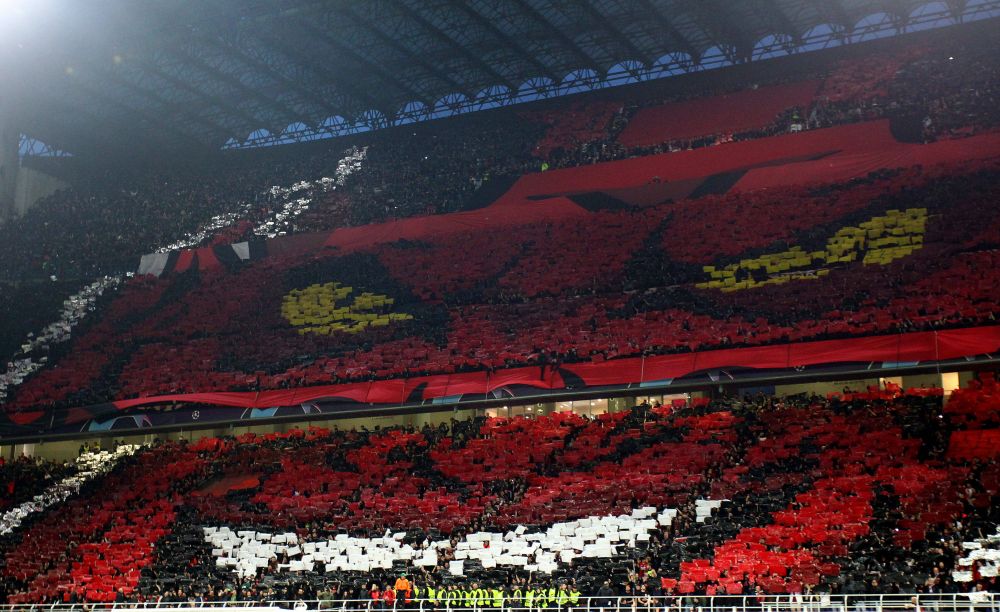 Show pe San Siro! Coregrafii speciale pregătite de fanii lui Milan și Inter pentru derby-ul din semifinalele Champions League_4