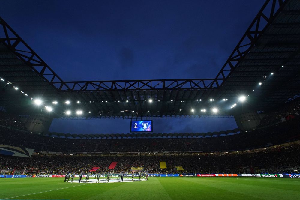 Show pe San Siro! Coregrafii speciale pregătite de fanii lui Milan și Inter pentru derby-ul din semifinalele Champions League_10