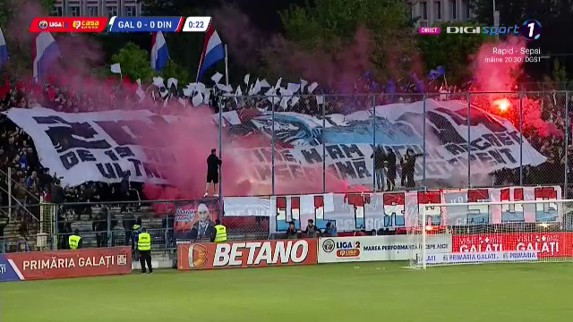 Nebunie la Galați! Fanii au întreținut atmosfera la Oțelul - Dinamo: hârtie, materiale pirotehnice și artificii_14