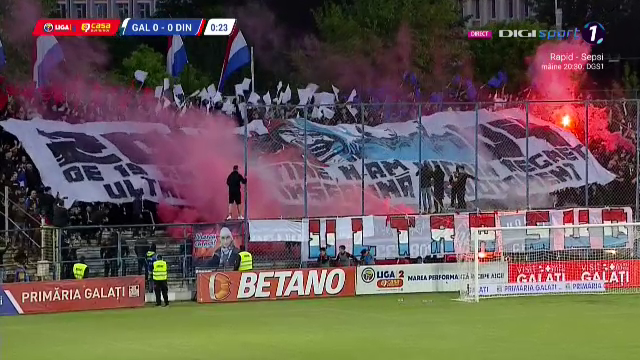 Nebunie la Galați! Fanii au întreținut atmosfera la Oțelul - Dinamo: hârtie, materiale pirotehnice și artificii_15