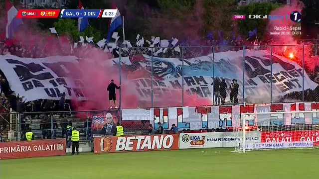 Nebunie la Galați! Fanii au întreținut atmosfera la Oțelul - Dinamo: hârtie, materiale pirotehnice și artificii_19