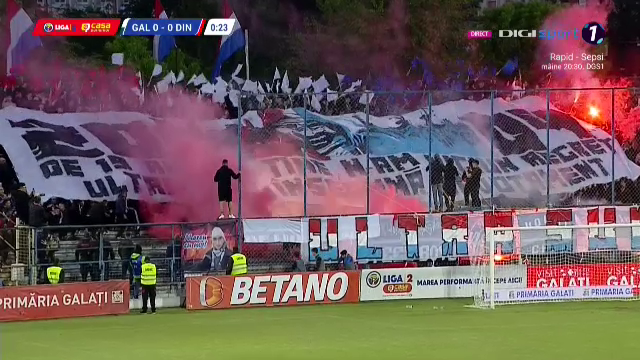 Nebunie la Galați! Fanii au întreținut atmosfera la Oțelul - Dinamo: hârtie, materiale pirotehnice și artificii_20