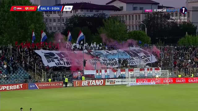 Nebunie la Galați! Fanii au întreținut atmosfera la Oțelul - Dinamo: hârtie, materiale pirotehnice și artificii_3