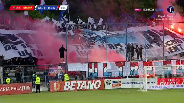 Nebunie la Galați! Fanii au întreținut atmosfera la Oțelul - Dinamo: hârtie, materiale pirotehnice și artificii_29