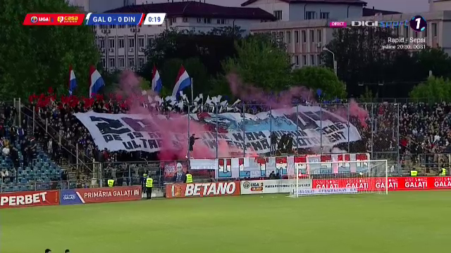 Nebunie la Galați! Fanii au întreținut atmosfera la Oțelul - Dinamo: hârtie, materiale pirotehnice și artificii_4