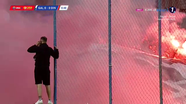 Nebunie la Galați! Fanii au întreținut atmosfera la Oțelul - Dinamo: hârtie, materiale pirotehnice și artificii_36