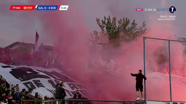 Nebunie la Galați! Fanii au întreținut atmosfera la Oțelul - Dinamo: hârtie, materiale pirotehnice și artificii_38