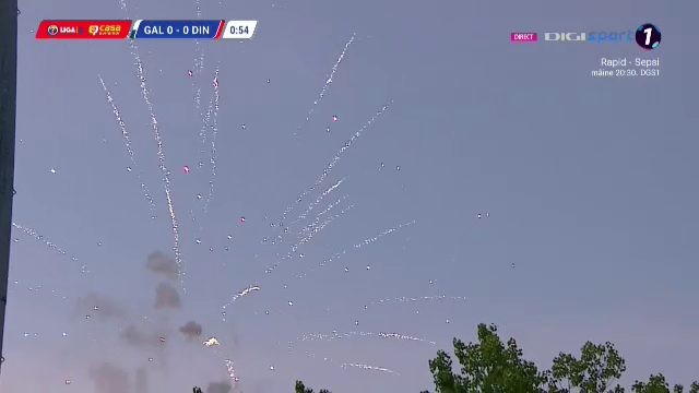 Nebunie la Galați! Fanii au întreținut atmosfera la Oțelul - Dinamo: hârtie, materiale pirotehnice și artificii_39