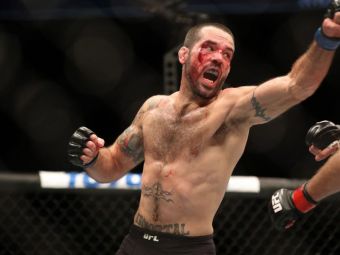 
	Nemuritorul din UFC a început să lupte după ce și-a văzut idolul împușcat în cap
