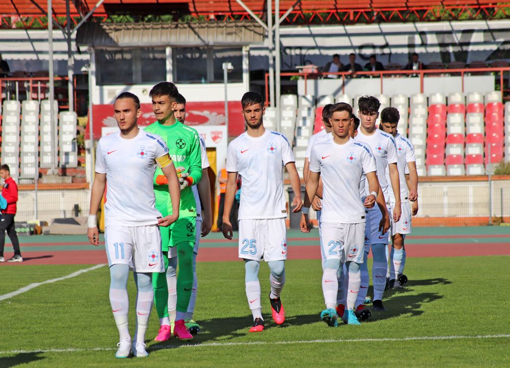 Dinamo, victorie la limită cu FCSB, în Ștefan cel Mare. Golul victoriei, marcat din lovitură liberă_11