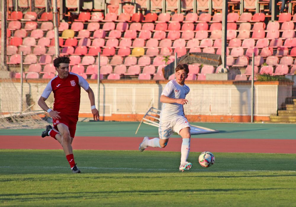 Dinamo, victorie la limită cu FCSB, în Ștefan cel Mare. Golul victoriei, marcat din lovitură liberă_72