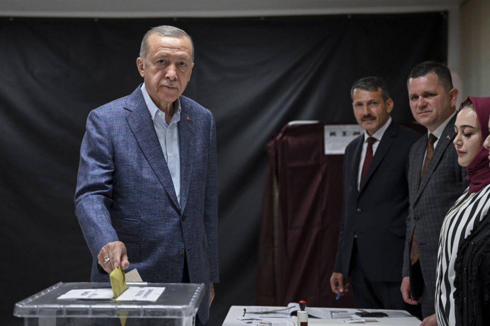 Erdogan speriat estem! Dictator pentru unii, om providențial pentru alții, fostul fotbalist tremură în alegerile prezidențiale din Turcia_5