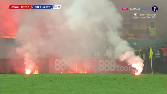 Arena Națională a fost în flăcări! Au zburat sute de torțe la Dinamo - CSA Steaua! Meciul a fost oprit _11