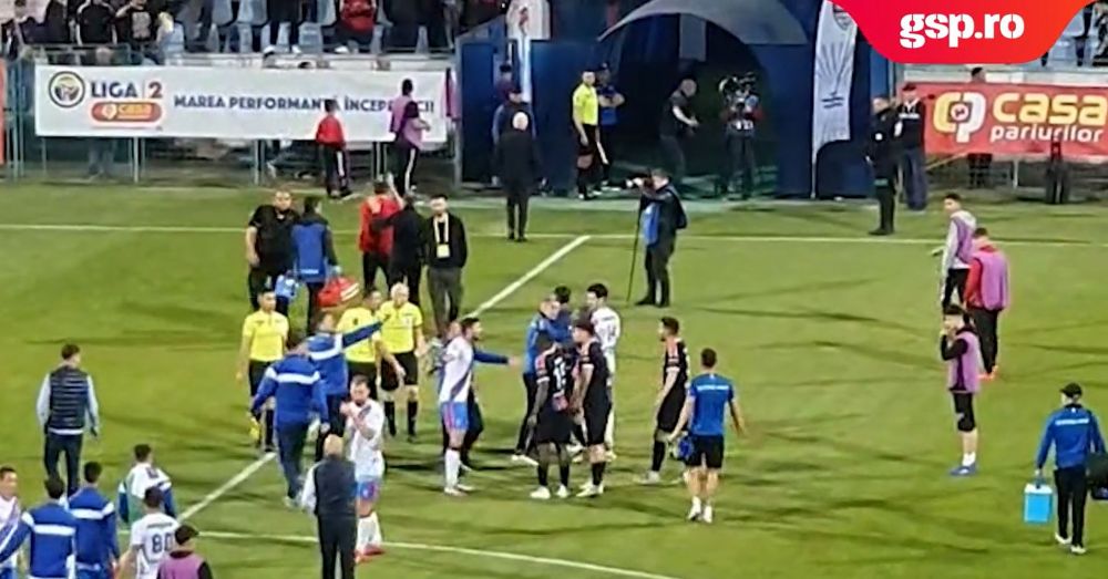 Momente tensionate la finalul meciului Buzău - Oțelul! Dorinel Munteanu și Adrian Mihalcea, la un pas de încăierare_2