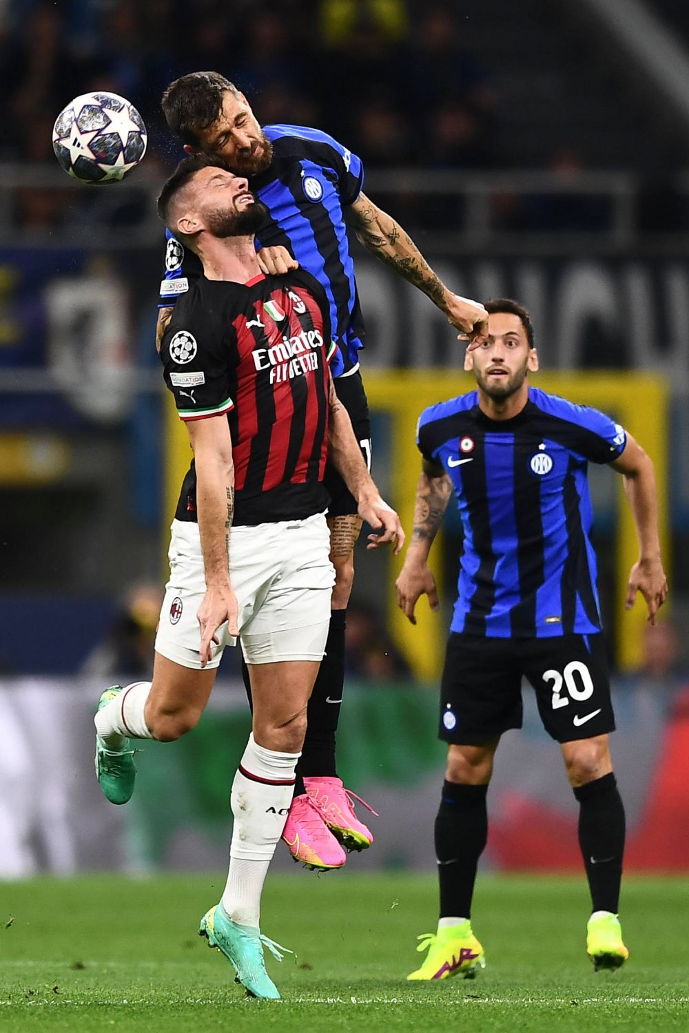 Fanii lui Inter au făcut un spectacol de gală la înfruntarea cu AC Milan. Imagini memorabile din tribune_11