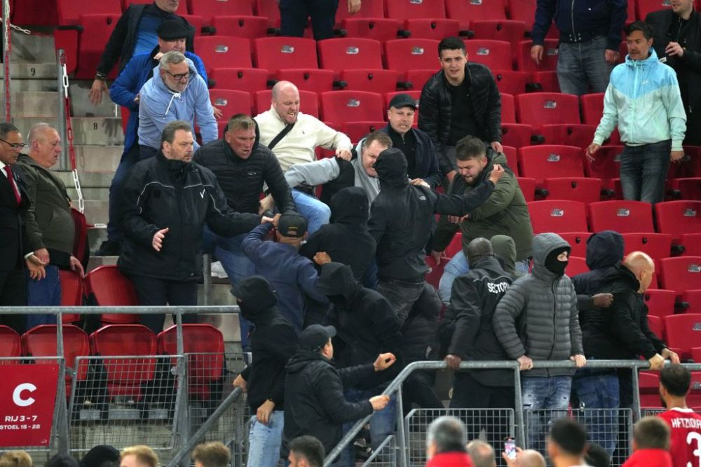 Incidente violente la Alkmaar! Fanii gazdelor au sărit să-i bată pe apropiații celor de la West Ham: "Ne-am temut pentru familie" _5