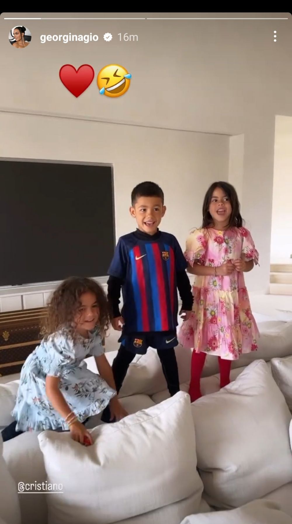 "Copiii nu mint niciodată!". Fiul lui Cristiano Ronaldo, filmat îmbrăcat în echipamentul Barcelonei: imaginile s-au viralizat instant_2
