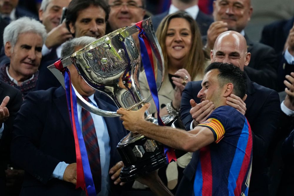 FC Barcelona a primit trofeul de campioană pe Camp Nou. Cele mai frumoase imagini de la sărbătoarea catalanilor_3
