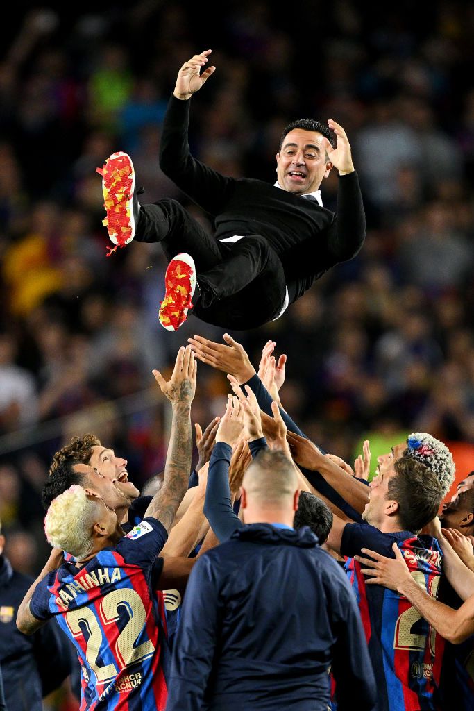 FC Barcelona a primit trofeul de campioană pe Camp Nou. Cele mai frumoase imagini de la sărbătoarea catalanilor_7