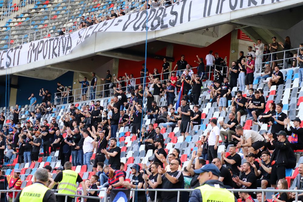 Fanii lui CSA Steaua au întors armele împotriva lui Florin Talpan! Mesajele Peluzei Sud + tribunele goale de pe Ghencea _10