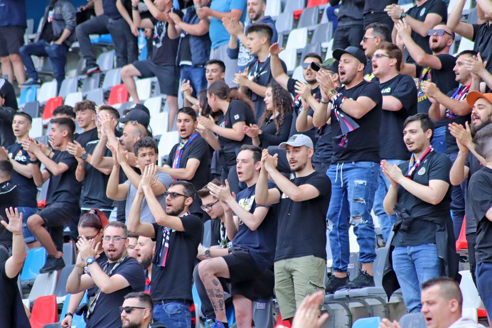 Fanii lui CSA Steaua au întors armele împotriva lui Florin Talpan! Mesajele Peluzei Sud + tribunele goale de pe Ghencea _19