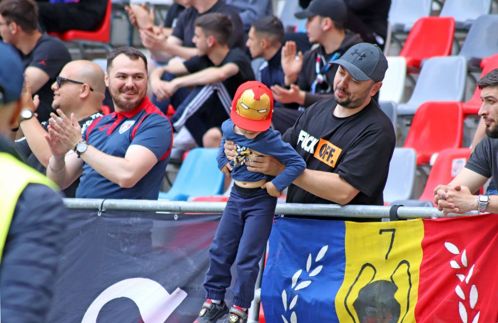 Fanii lui CSA Steaua au întors armele împotriva lui Florin Talpan! Mesajele Peluzei Sud + tribunele goale de pe Ghencea _25