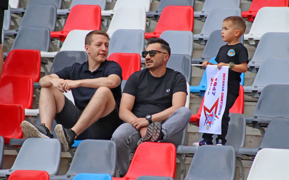 Fanii lui CSA Steaua au întors armele împotriva lui Florin Talpan! Mesajele Peluzei Sud + tribunele goale de pe Ghencea _26