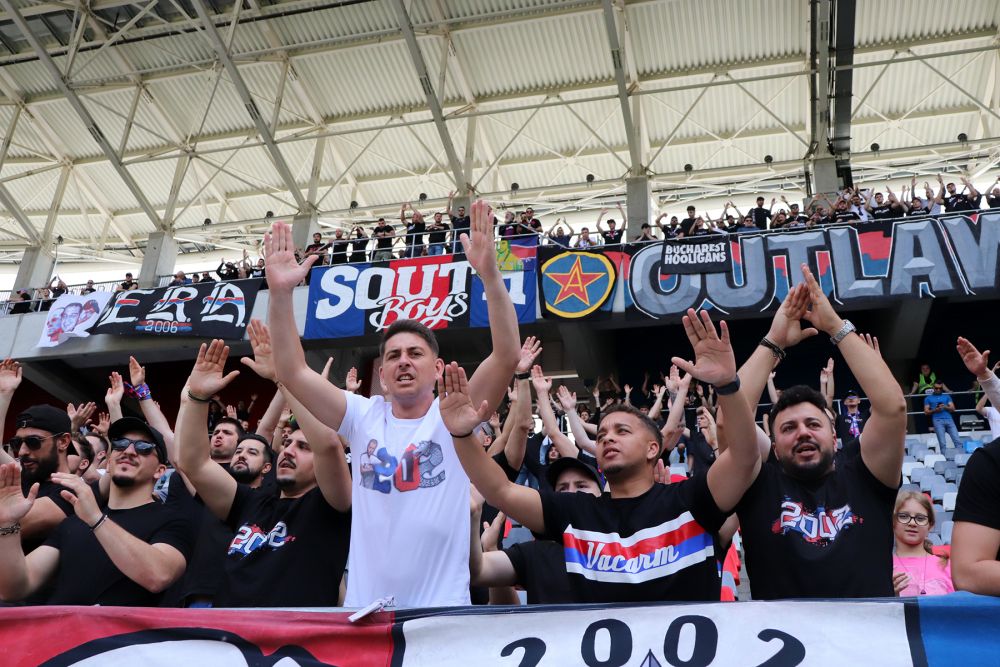 Fanii lui CSA Steaua au întors armele împotriva lui Florin Talpan! Mesajele Peluzei Sud + tribunele goale de pe Ghencea _36