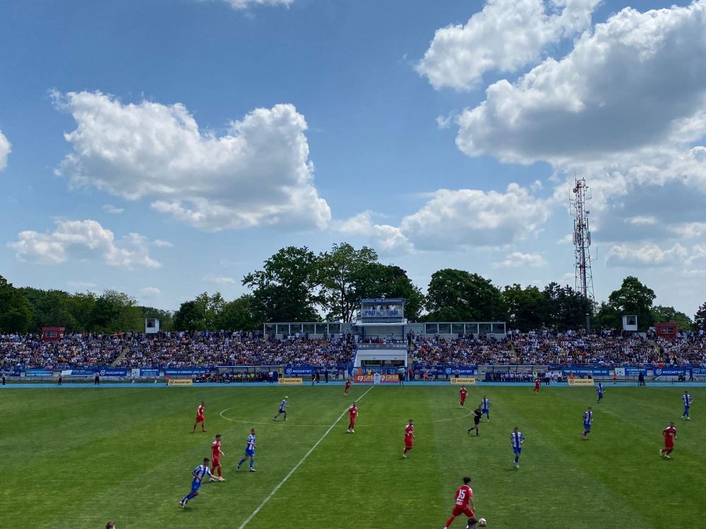 Au luat cu asalt stadionul! Fanii au umplut tribunele la Poli Iași - Dinamo_3
